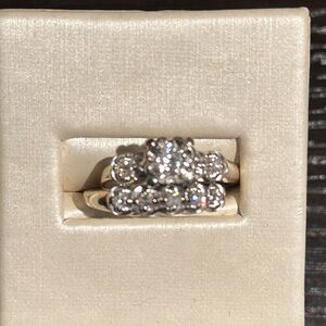 14 karat gold wedding band set no visual ware on this item